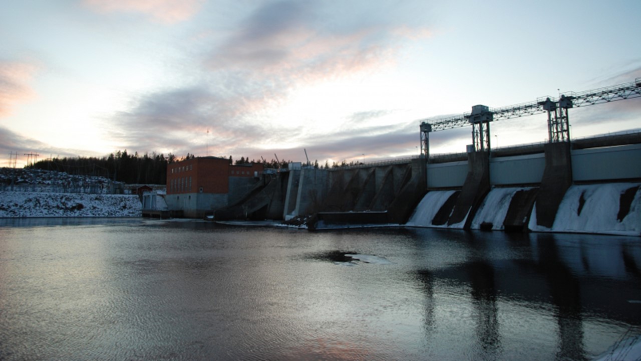Bild på vattenkraftverk i norra Sverige